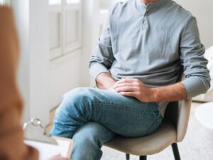 Men’s Therapy Near Farmington Hills, MI: What to Expect and How It Works